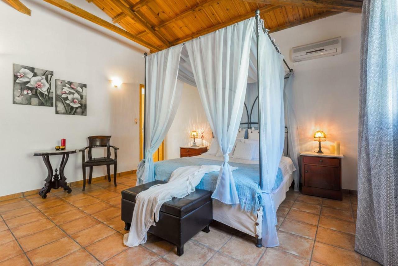 Villa Tassoula Isomata Bagian luar foto