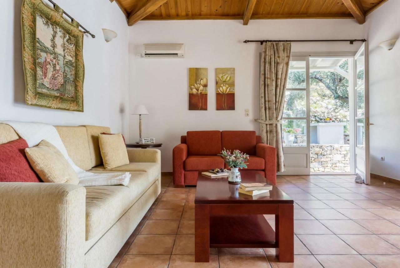 Villa Tassoula Isomata Bagian luar foto