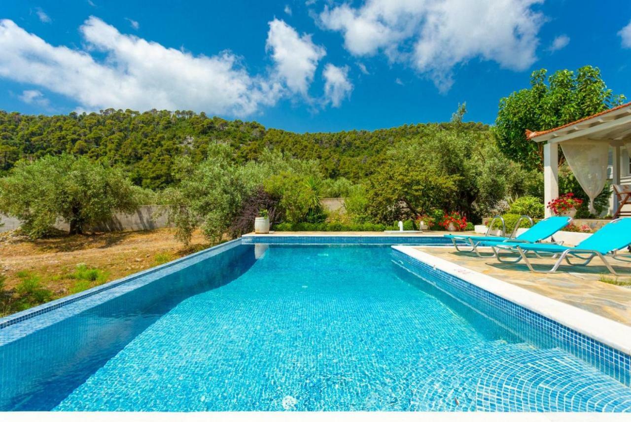 Villa Tassoula Isomata Bagian luar foto