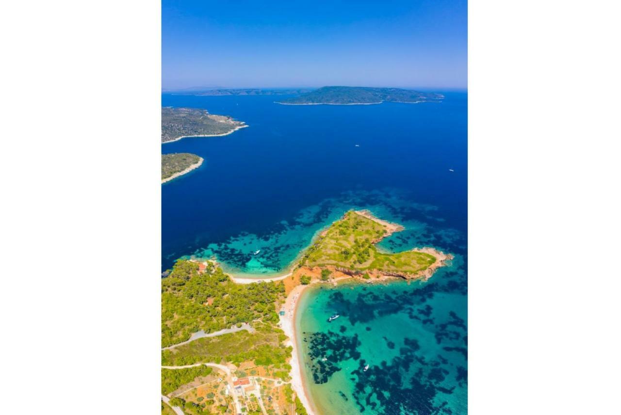 Villa Tassoula Isomata Bagian luar foto