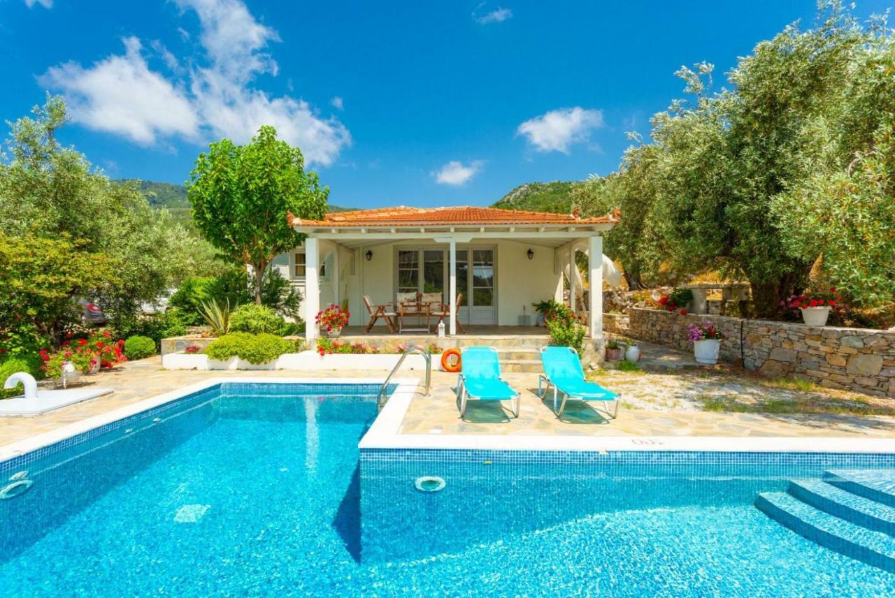 Villa Tassoula Isomata Bagian luar foto